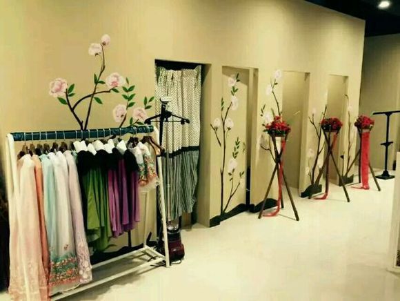 这家马云亲点的淘宝神店,将大码汉服炒成了网红!