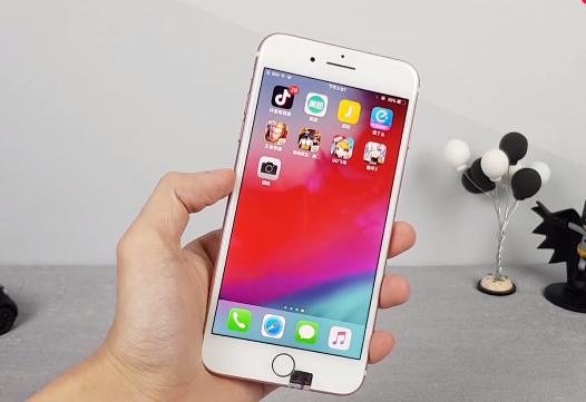 为什么有些人很喜欢iphone8plus,为什么现在还有很多人用苹果7