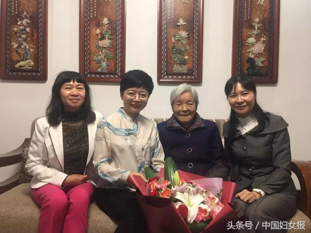 她就是习*平近**总书记尊称的那位“老阿姨”