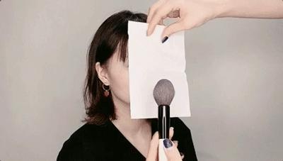 卡粉妆前怎么保湿教程,秋冬底妆起皮卡粉怎么办