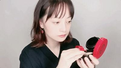 卡粉妆前怎么保湿教程,秋冬底妆起皮卡粉怎么办