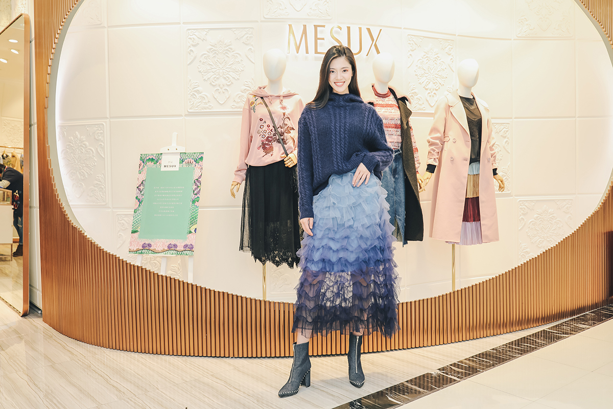 拍出仙女范儿的秘诀在这里，跟重庆美女学习一下秋冬穿搭吧