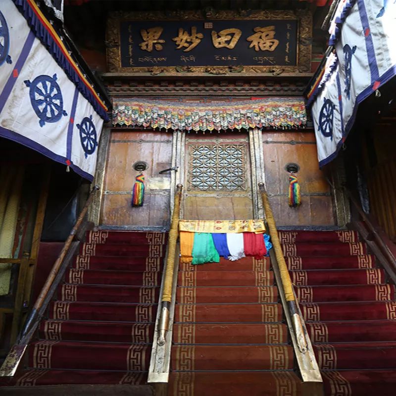 拉萨的布达拉宫到底藏了什么秘密,西藏布达拉宫能看到前世今生