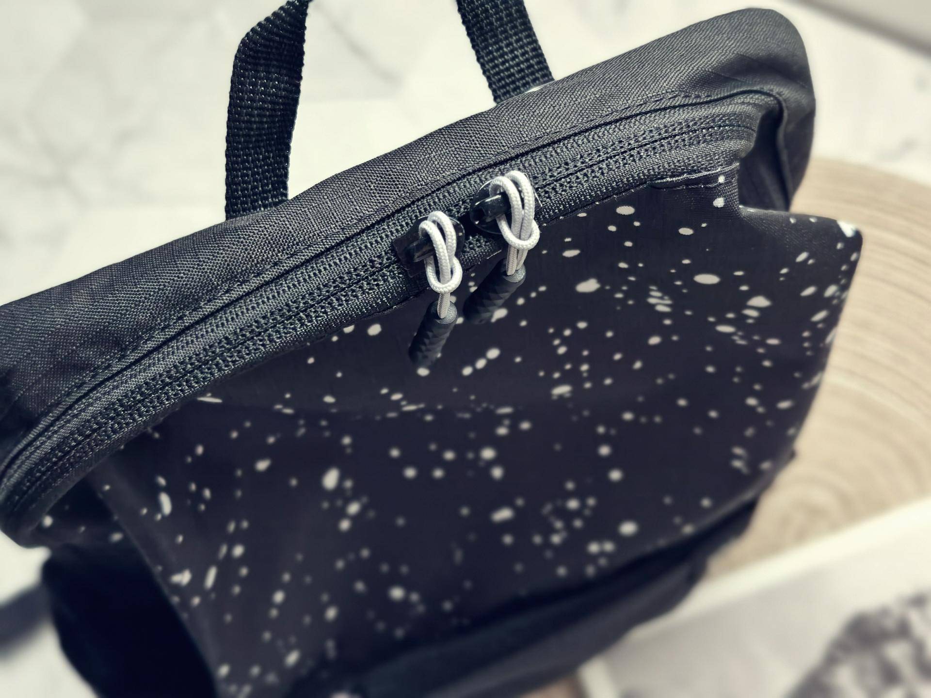 女人控制不住买衣服,女生总是控制不住买衣服