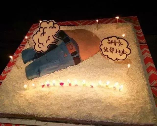 有关明星的蛋糕,明星图案的蛋糕