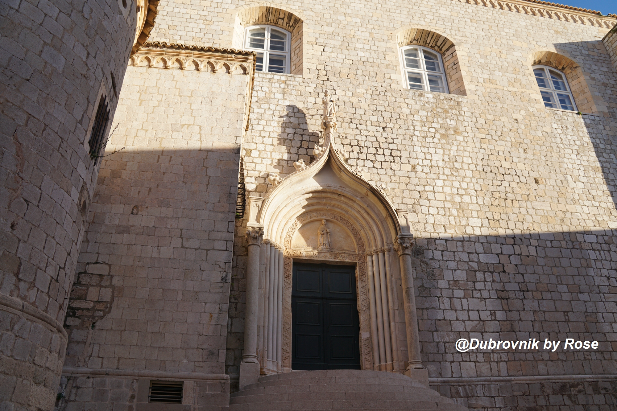 克罗地亚圣托里尼,克罗地亚和圣托里尼