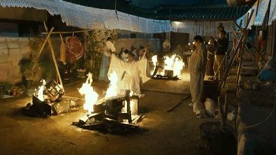 在东北，谁还没个远房亲戚能跳大神儿了？