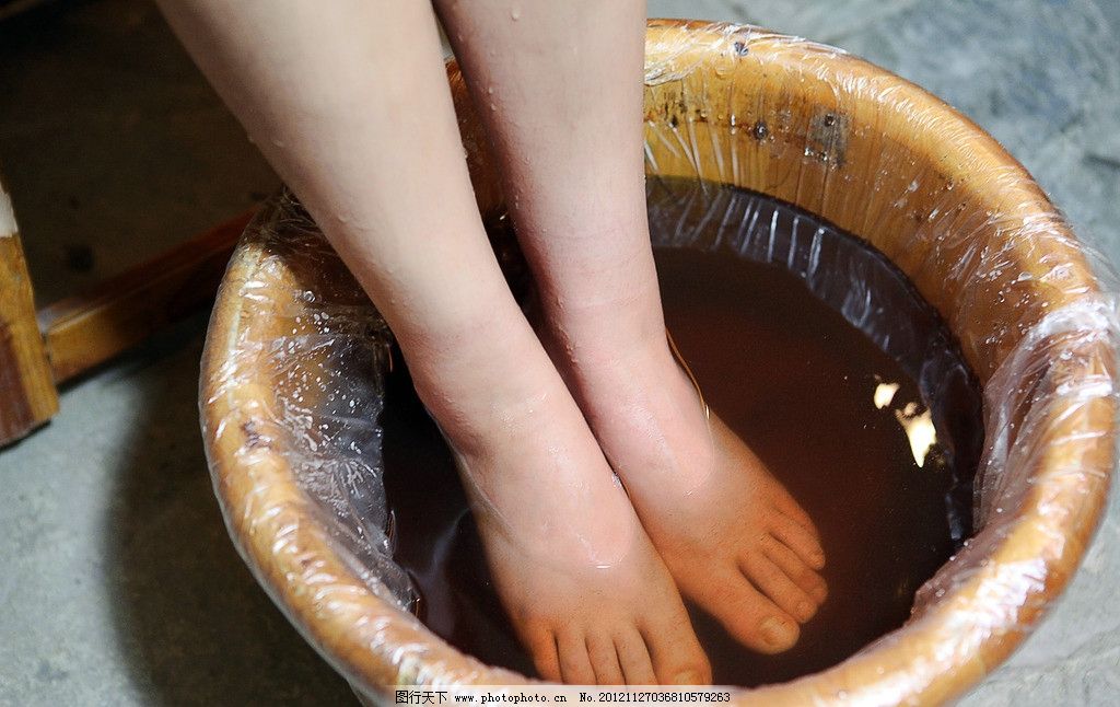 手脚冰凉麻木全身乏力是什么病,手脚冰凉怕冷容易上火是什么病