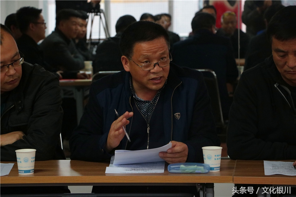 银川市文广局机关干部走进宝南社区与群众“面对面”