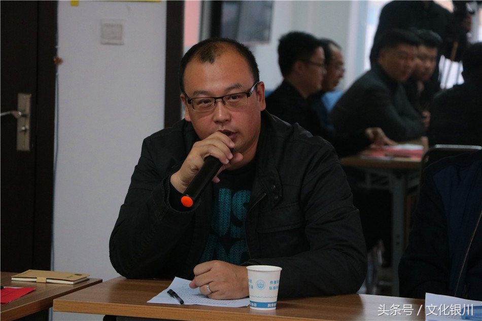 银川市文广局机关干部走进宝南社区与群众“面对面”