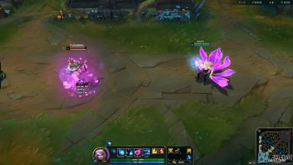 LOL阿狸两代偶像歌手皮肤对比皮裤好还是黑丝好呢?