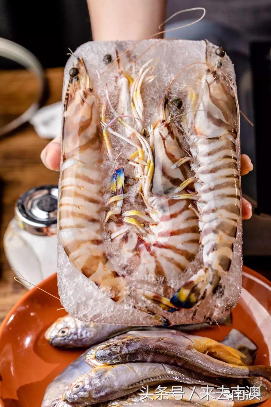 南澳岛寄来一个海鲜大箱，然后朋友圈的人纷纷把她屏蔽了