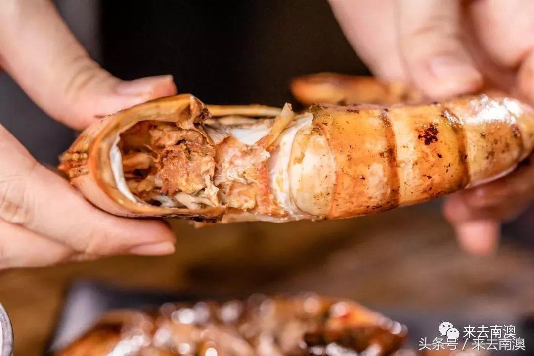 南澳岛寄来一个海鲜大箱，然后朋友圈的人纷纷把她屏蔽了