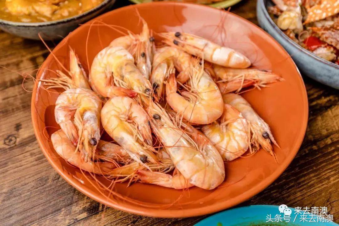 南澳岛寄来一个海鲜大箱，然后朋友圈的人纷纷把她屏蔽了