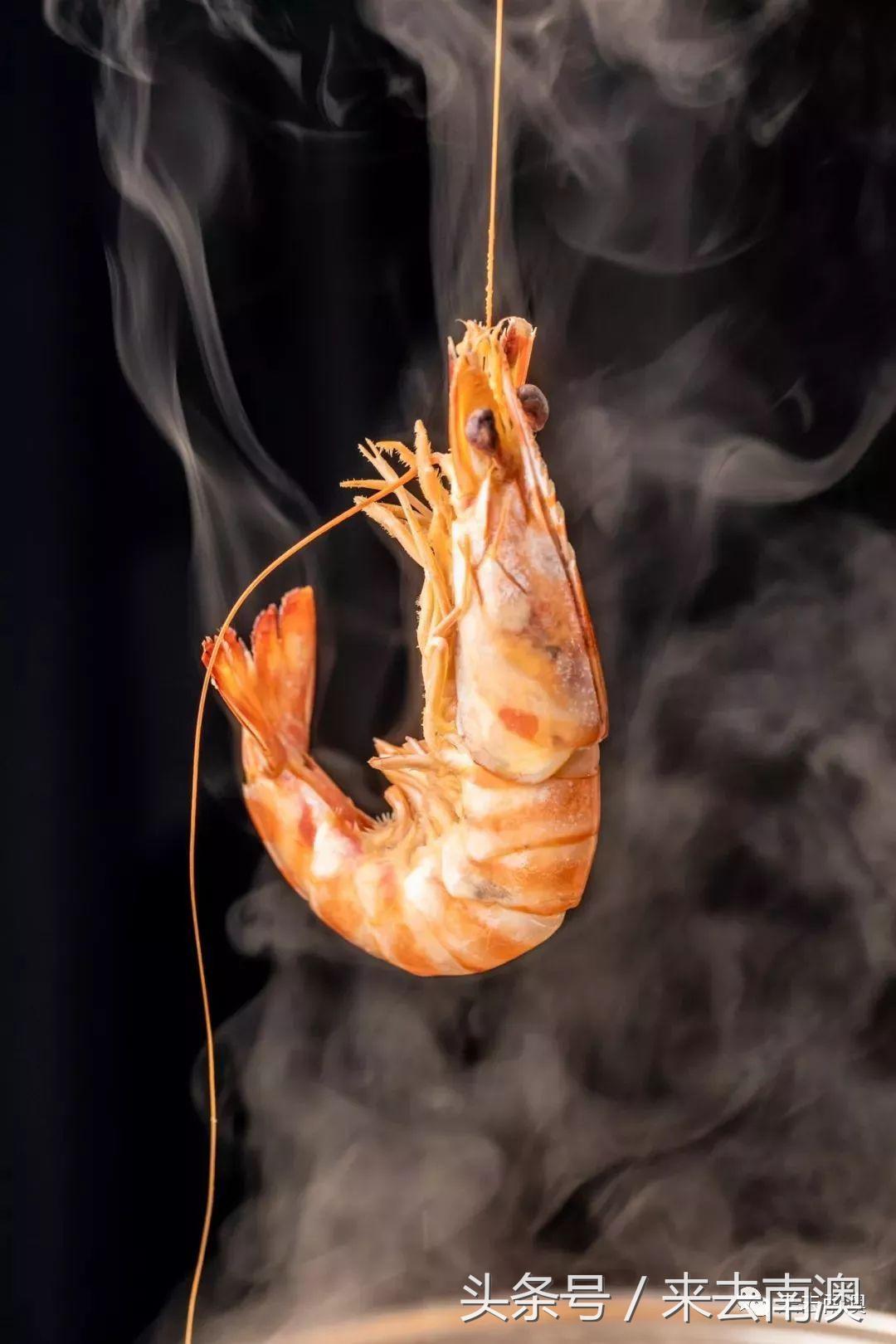 南澳岛寄来一个海鲜大箱，然后朋友圈的人纷纷把她屏蔽了