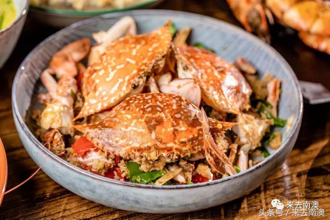 南澳岛寄来一个海鲜大箱，然后朋友圈的人纷纷把她屏蔽了