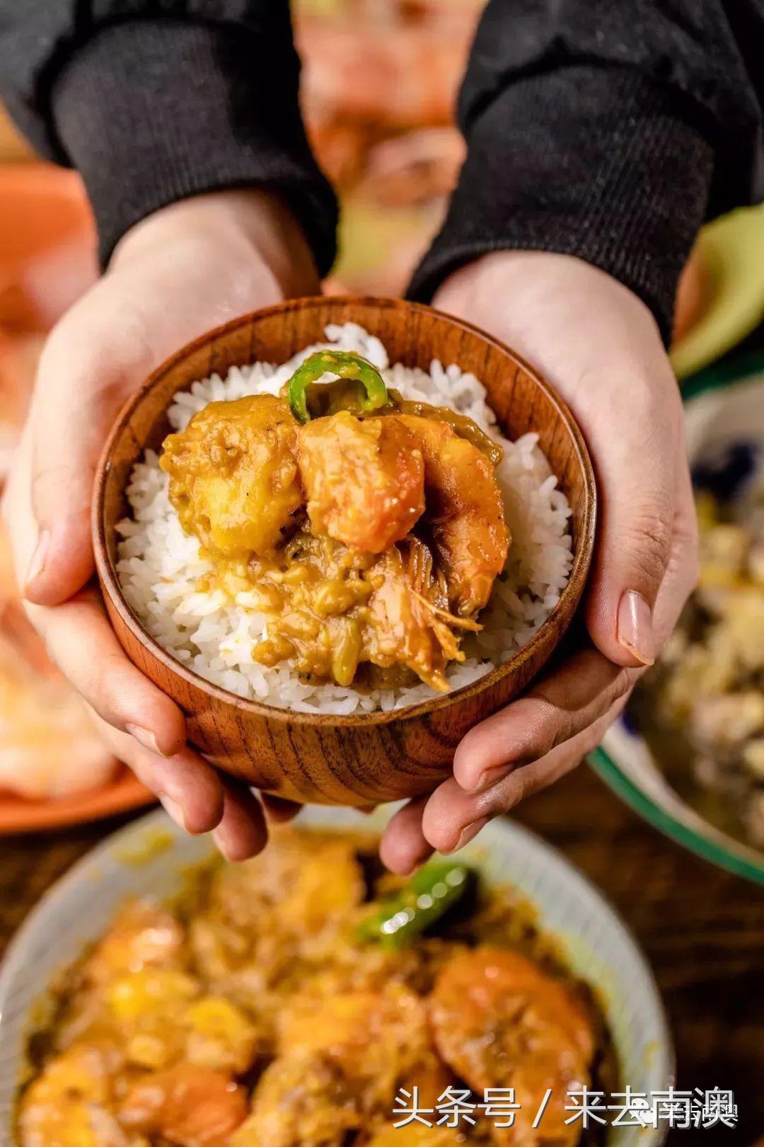 南澳岛寄来一个海鲜大箱，然后朋友圈的人纷纷把她屏蔽了