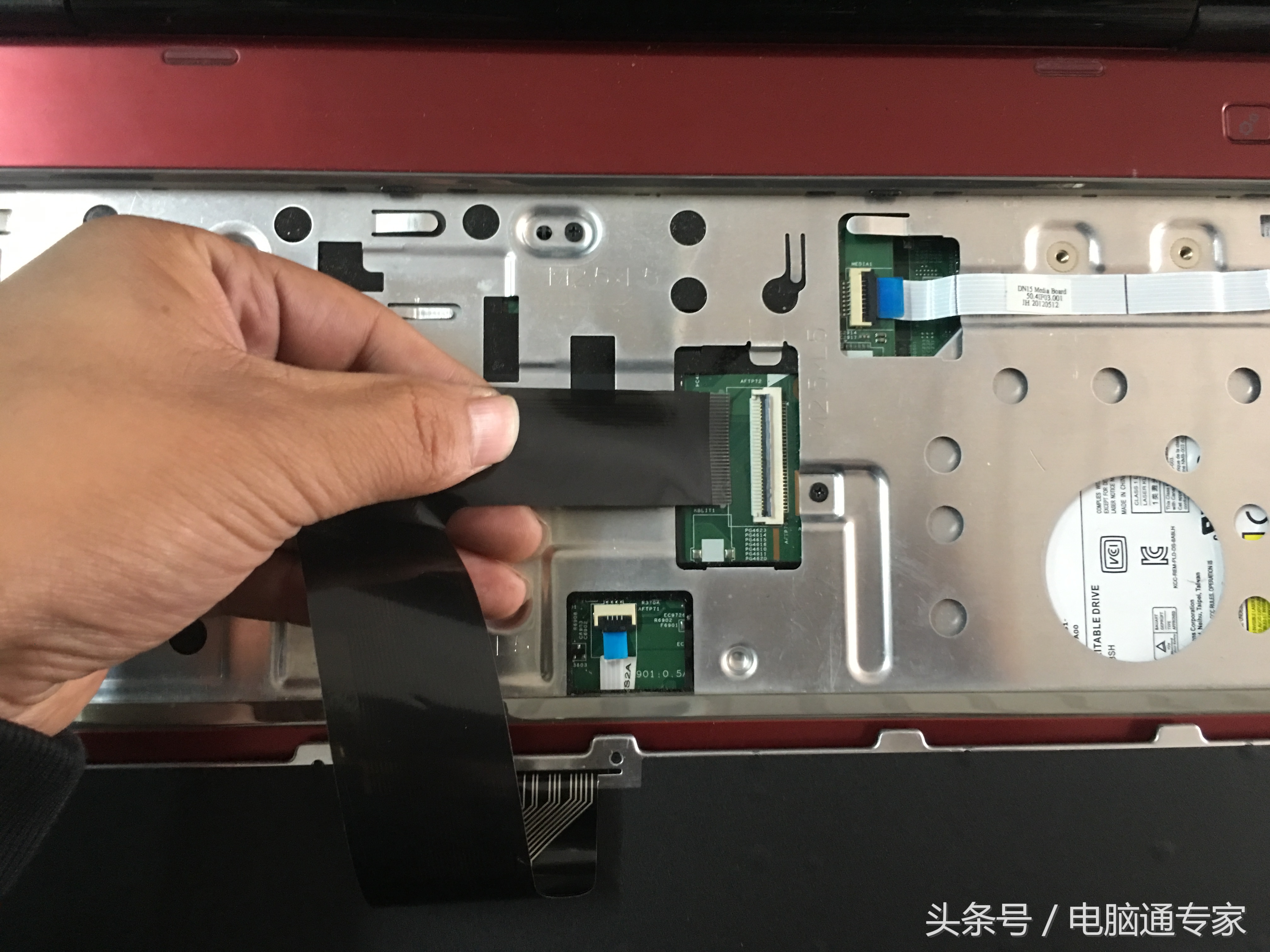 笔记本电脑键盘坏了自己能拆吗,笔记本电脑键盘坏了怎么换键盘