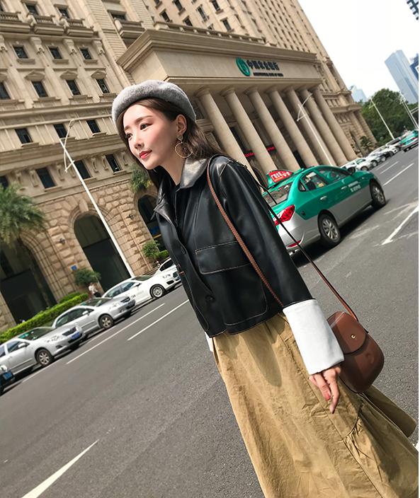 秋冬，一件黑色皮衣，完美解决你的穿搭尴尬症