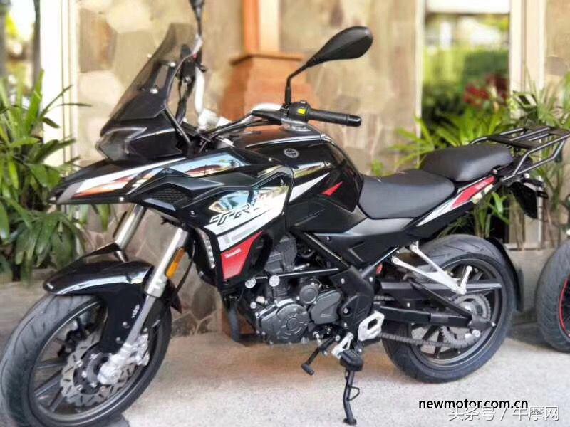 贝纳利752s骑行坐姿和502c骑行坐姿,贝纳利502c和752s一样的链条吗