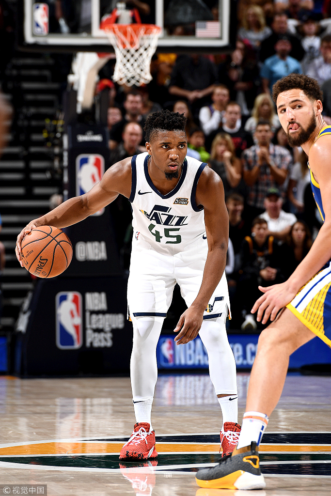 NBA今日球鞋精选:杜兰特蜜汁审美自创鸳鸯鞋安踏为汤神出新款