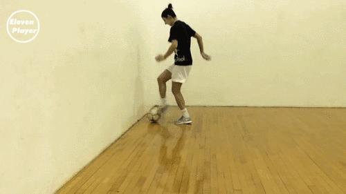 足球技巧教学视频,足球脚背正面踢球教学