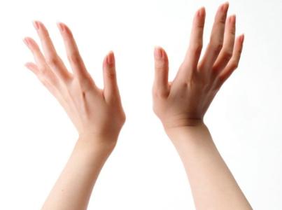 怎么按摩手指让手指变得细长,如何瘦手指让手指变得细长学生党