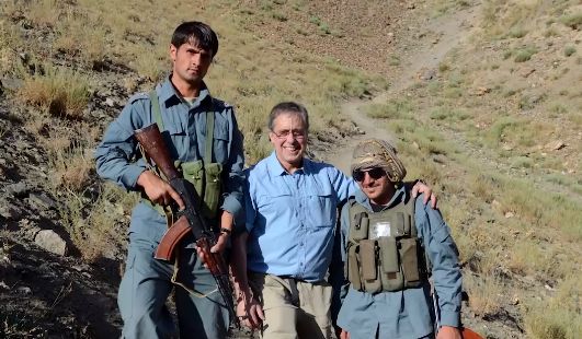 「情缘阿富汗祖母绿」宝石特点以及开采交易现场