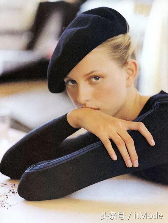 戴贝雷帽的发型怎么弄,冬天贝雷帽配什么发型好看