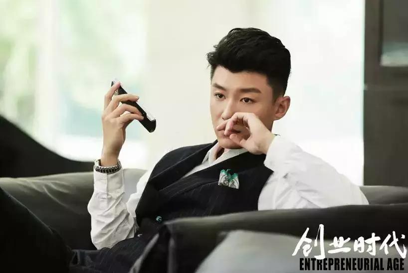 杨颖黄轩周一围的电视剧,黄轩周一围一起演的电影