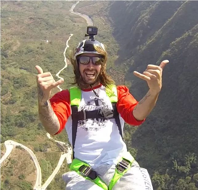 2013年安顺坝陵河大桥跳伞大赛,2021坝陵河大桥低空跳伞