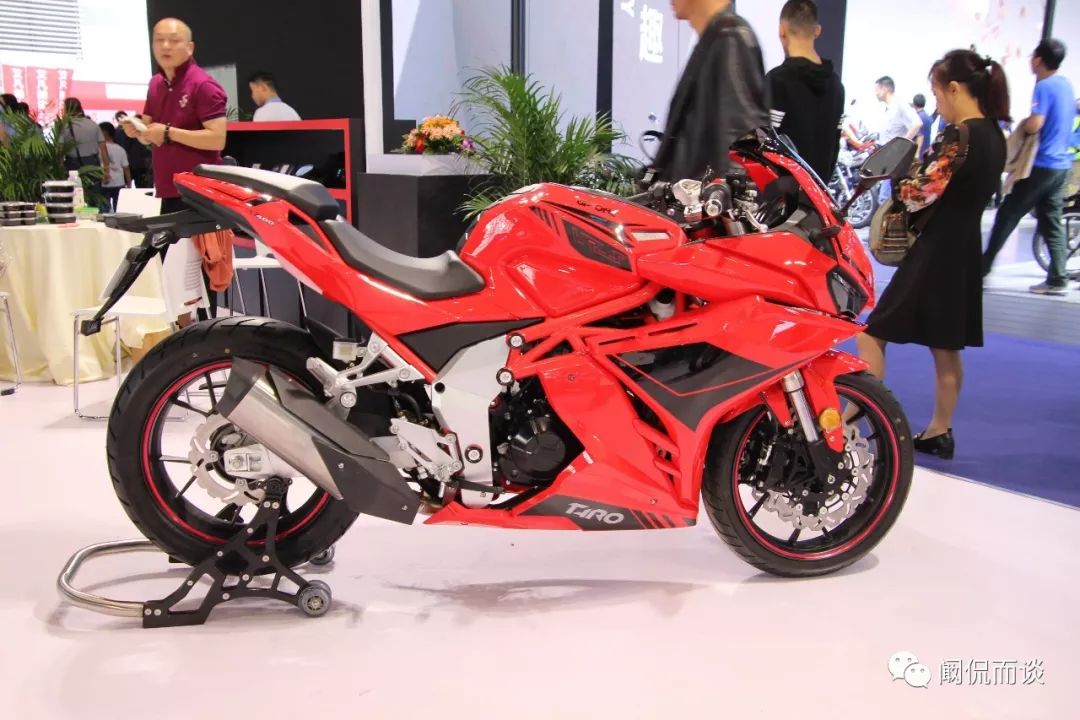 趣侃车展完整版,趣侃车讯