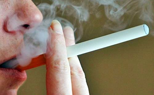 生活中常见的10大伤牙习惯,你中招了几个?