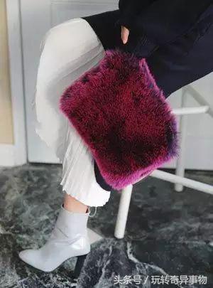 冬天除了衣服要暖，包包也要配合你！