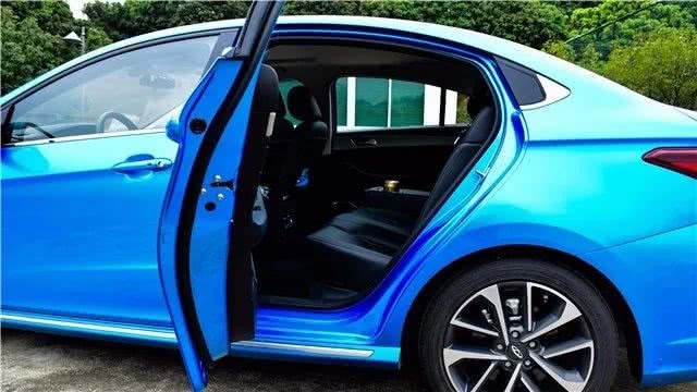 奇瑞艾瑞泽gx操控,艾瑞泽gx1.5试驾