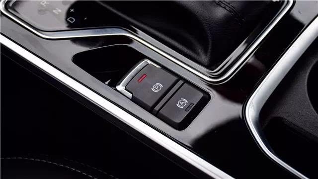 奇瑞艾瑞泽gx操控,艾瑞泽gx1.5试驾