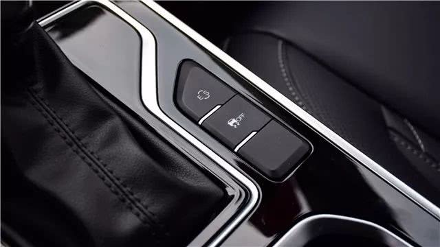 奇瑞艾瑞泽gx操控,艾瑞泽gx1.5试驾