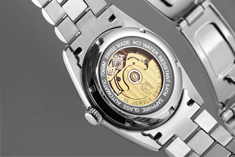 eta和sw300机芯哪个好,eta机芯能用一辈子吗