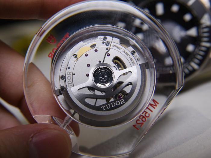 eta和sw300机芯哪个好,eta机芯能用一辈子吗