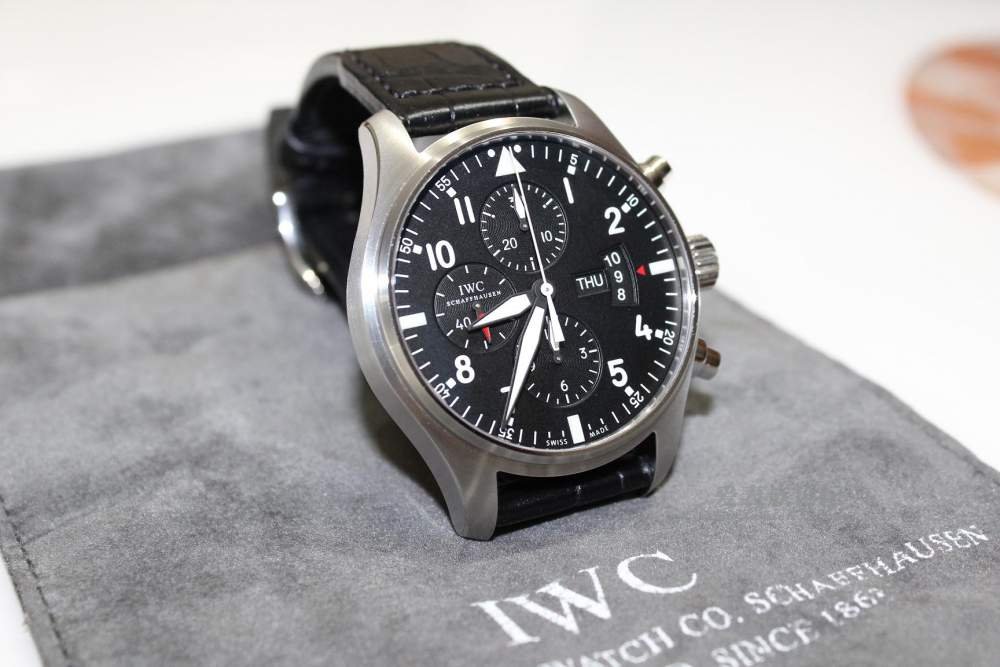 eta和sw300机芯哪个好,eta机芯能用一辈子吗