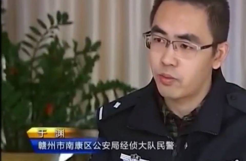 利用pos机盗刷银行卡是真的吗,pos机暗藏猫腻银行卡莫名被盗刷