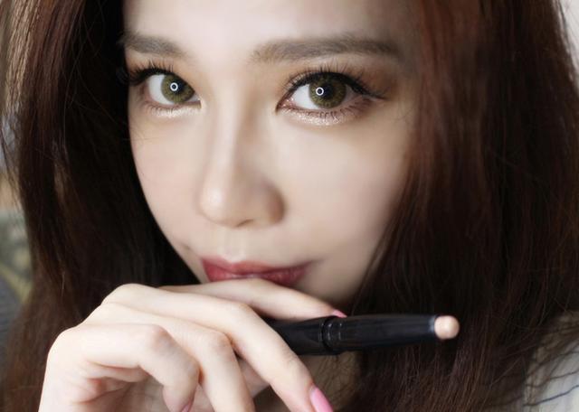 怎样拥有迷人卧蚕,卧蚕饱满化妆技巧图解女生