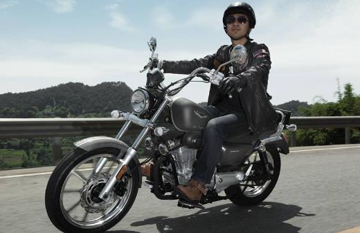 国产时尚“太子巡航”，动力强悍，车身质感十足，百公里油耗2L！