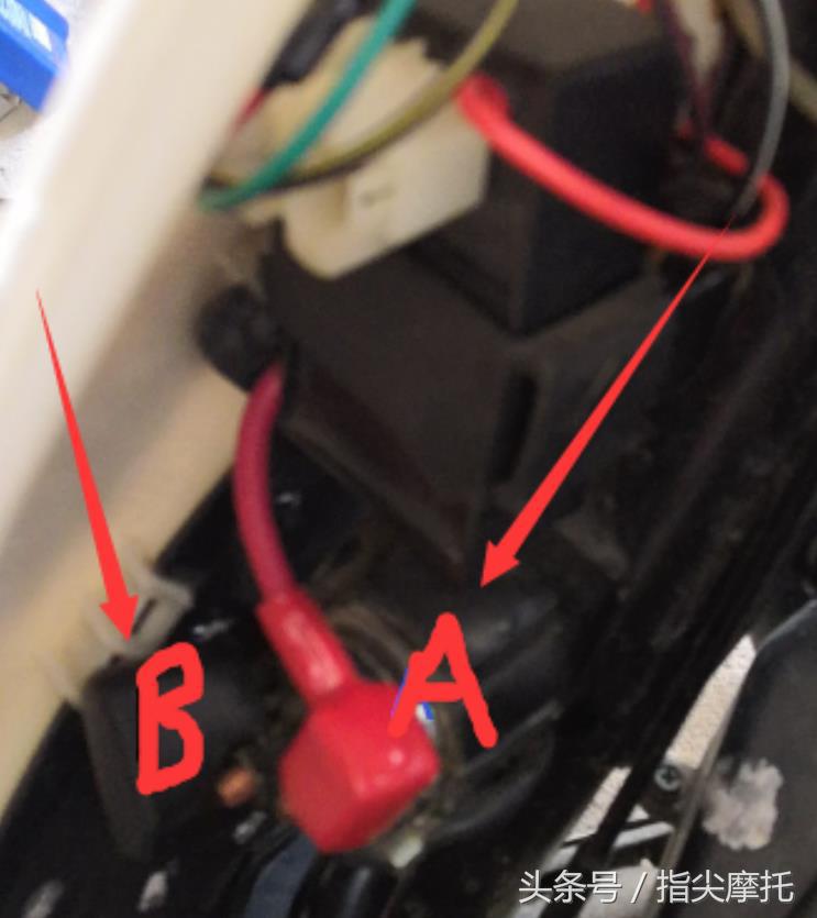鬼火摩托车电瓶有电灯不亮,鬼火踏板摩托车电瓶怎么修复