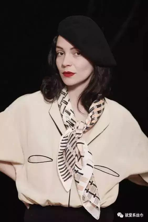 丝巾是每个女士会说话的点缀,什么丝巾好看又有气质