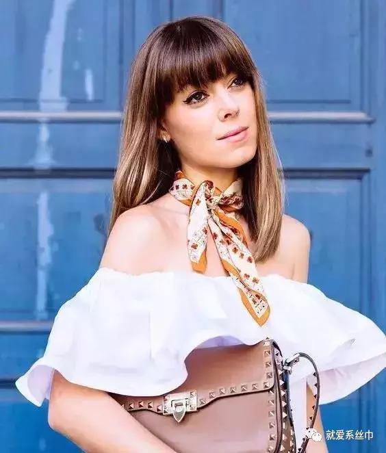 丝巾是每个女士会说话的点缀,什么丝巾好看又有气质