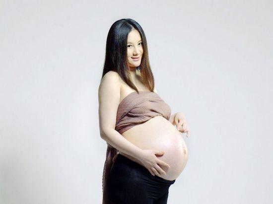 王晶也曾想*规则潜**她，身材好在柳岩都火辣