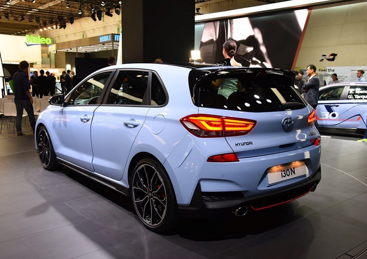 福克斯2020款stline与高尔夫8,2022款高尔夫新款第八代1.4t