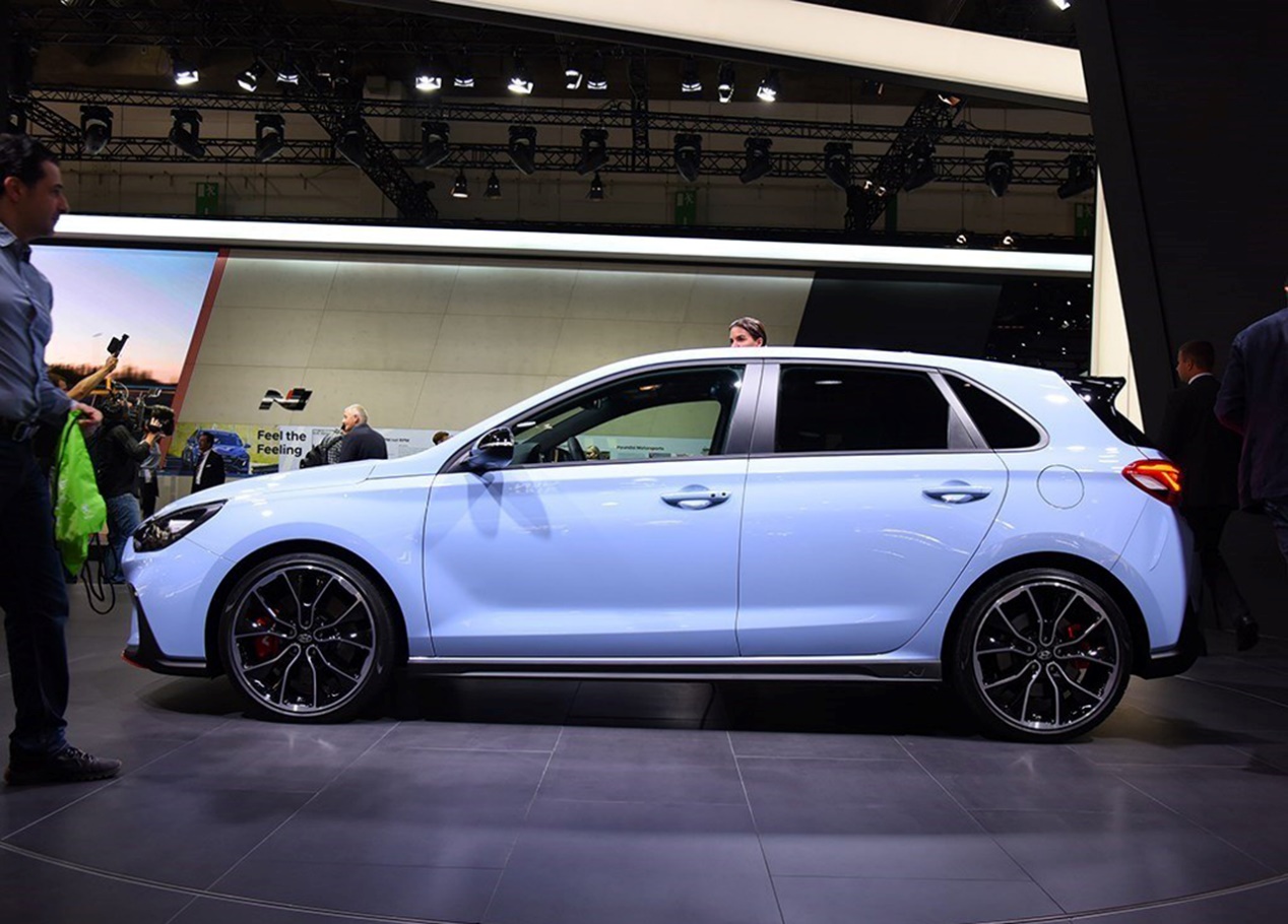 福克斯2020款stline与高尔夫8,2022款高尔夫新款第八代1.4t