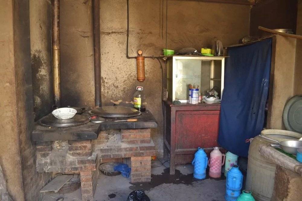 三聚氰胺造成的后遗症是什么,三聚氰胺受害者后续治疗费用